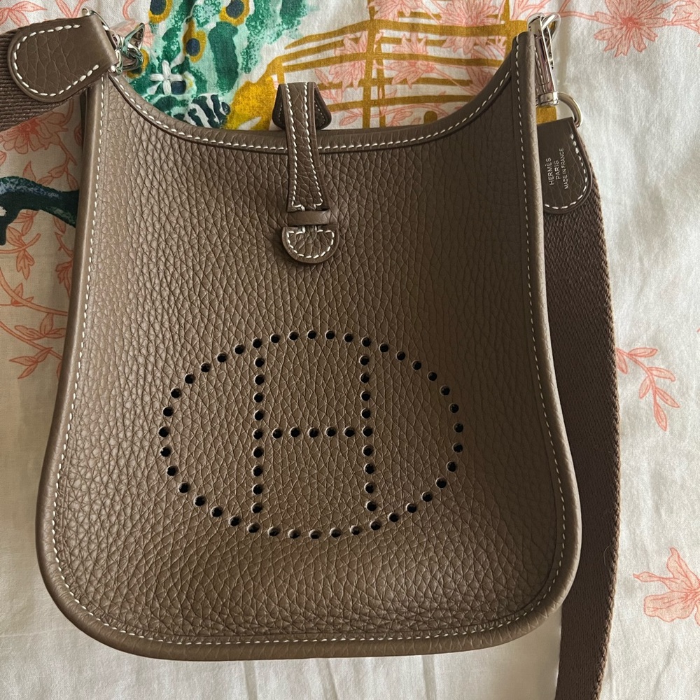 Hermès mini Evelyn stamp u 2022 etoupe Color palladium hardware